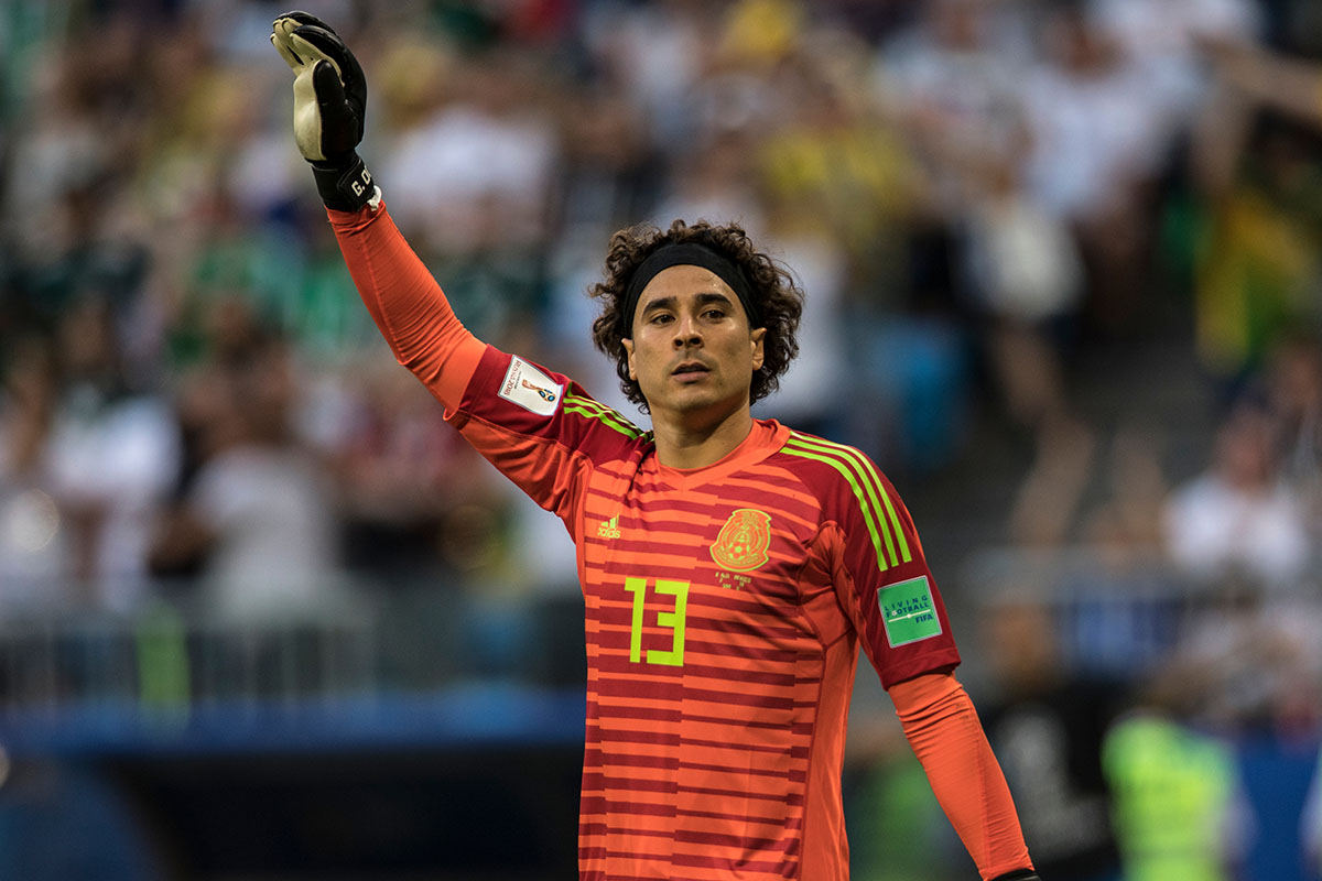 You are currently viewing Guillermo Ochoa: Mexico’s Eternal Guardian Between the Posts